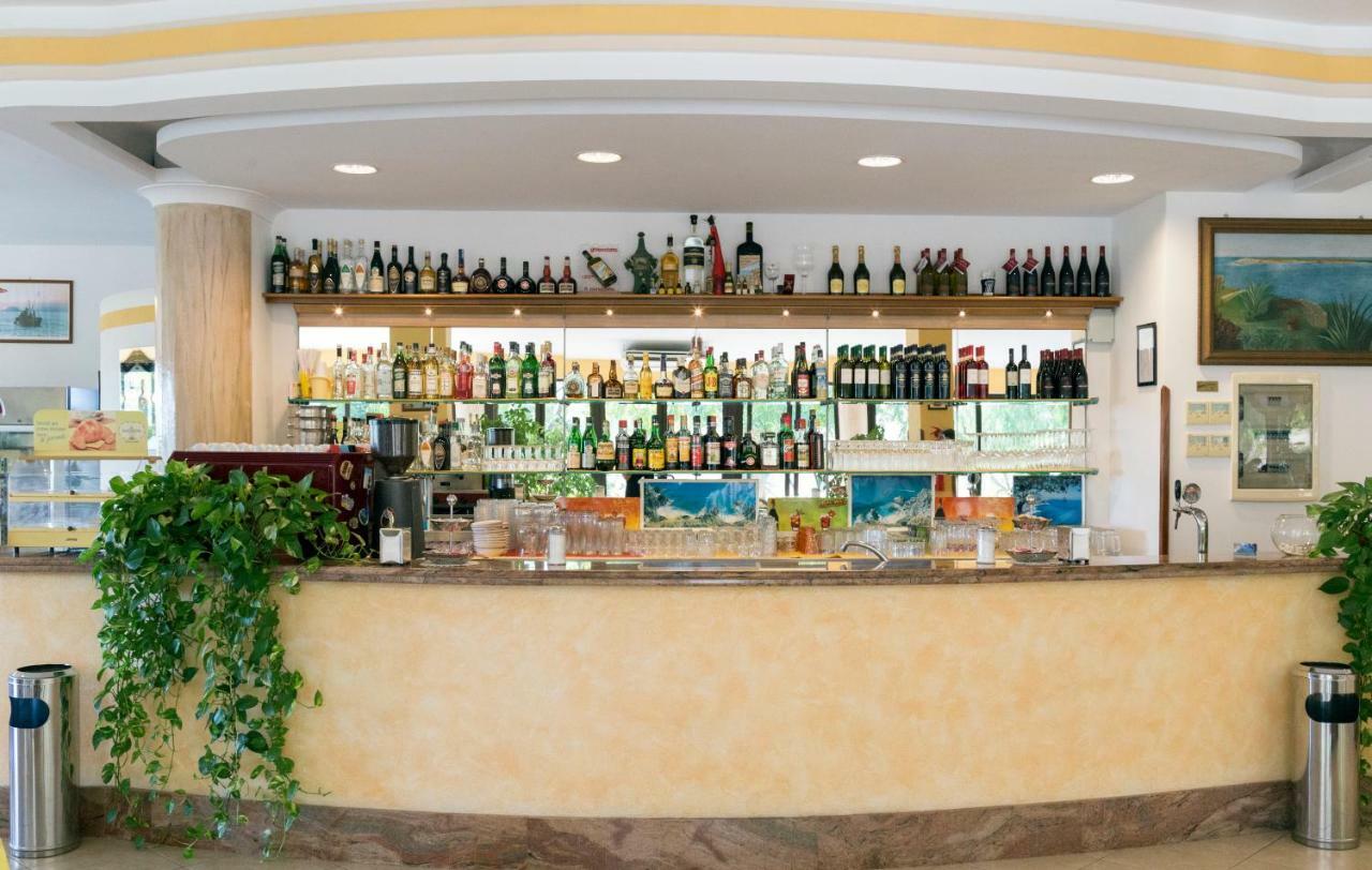 Happy Days Aparthotel Capo Vaticano Bagian luar foto