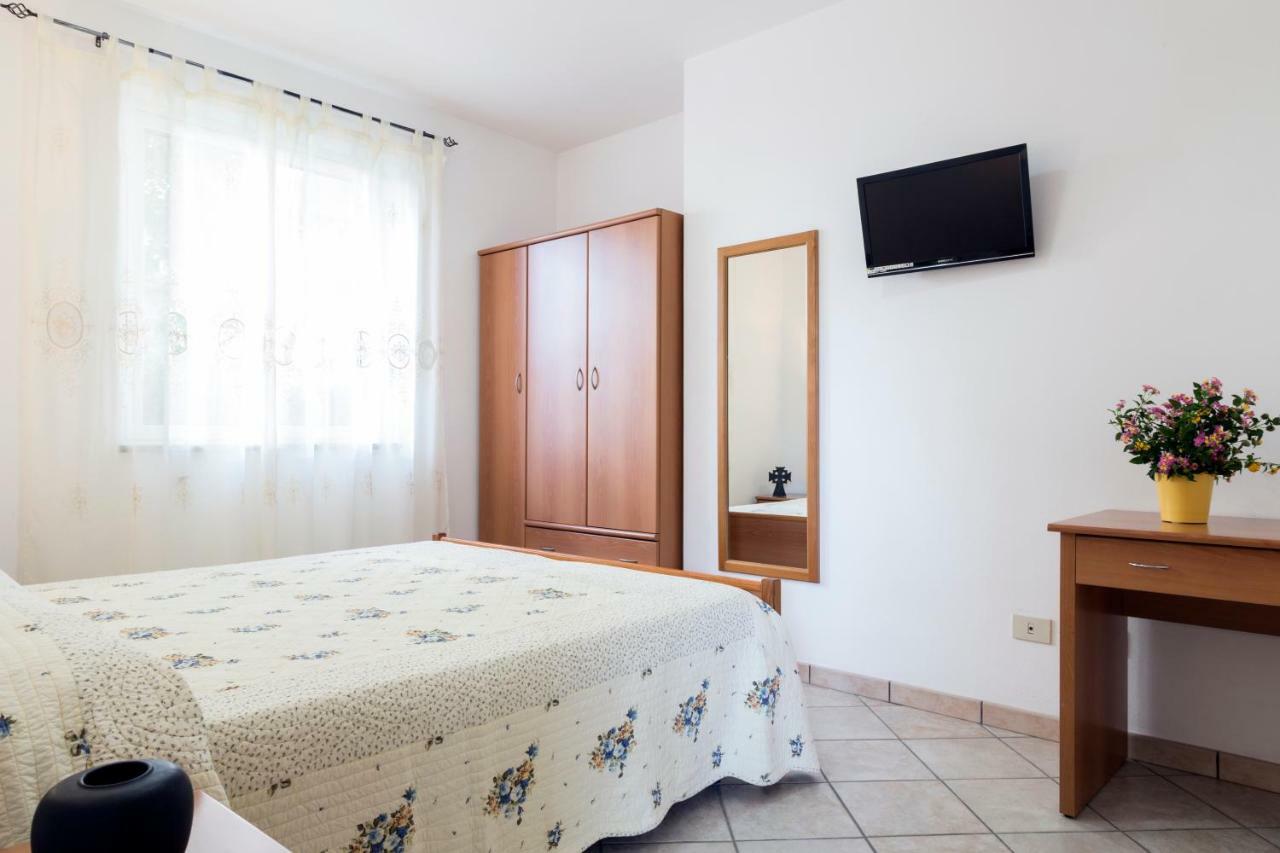 Happy Days Aparthotel Capo Vaticano Bagian luar foto